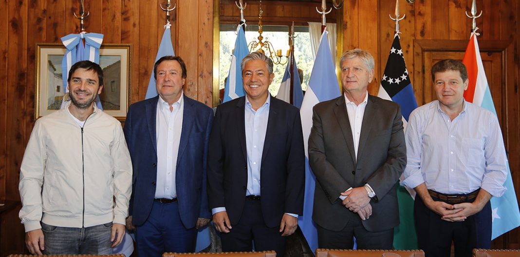 Extrema tensión entre los gobernadores patagónicos en el Gobierno de Javier Milei: “no habrá petróleo ni gas” Extrema tensión entre los gobernadores patagónicos en el Gobierno de Javier Milei: “no habrá petróleo ni gas”