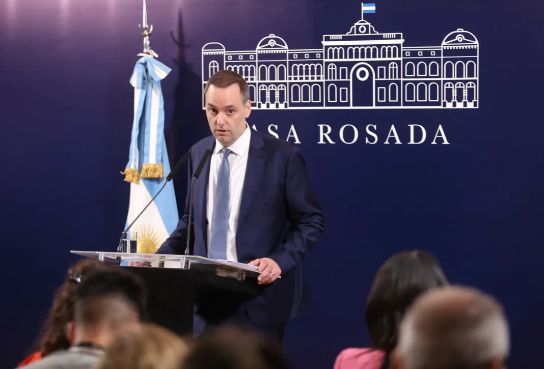 El Gobierno busca declarar la educación como “servicio esencial” para evitar los paros docentes El Gobierno busca declarar la educación como “servicio esencial” para evitar los paros docentes