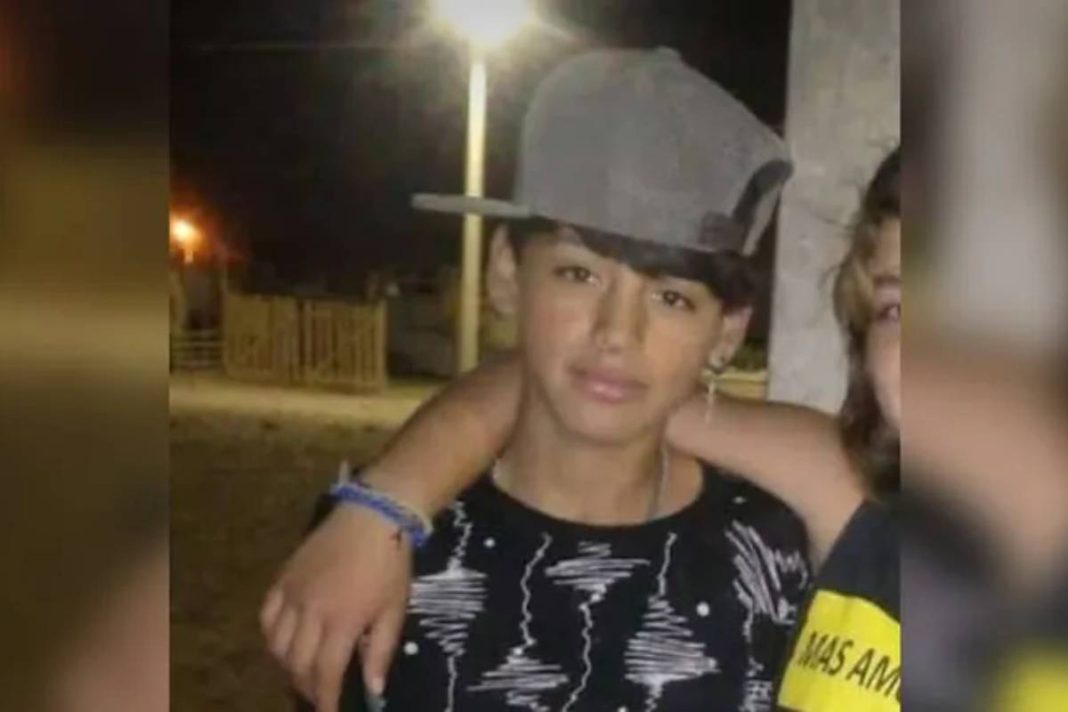 Formularon cargos a un menor por el homicidio del adolescente de 13 años en Avenida Olascoaga Formularon cargos a un menor por el homicidio del adolescente de 13 años en Avenida Olascoaga