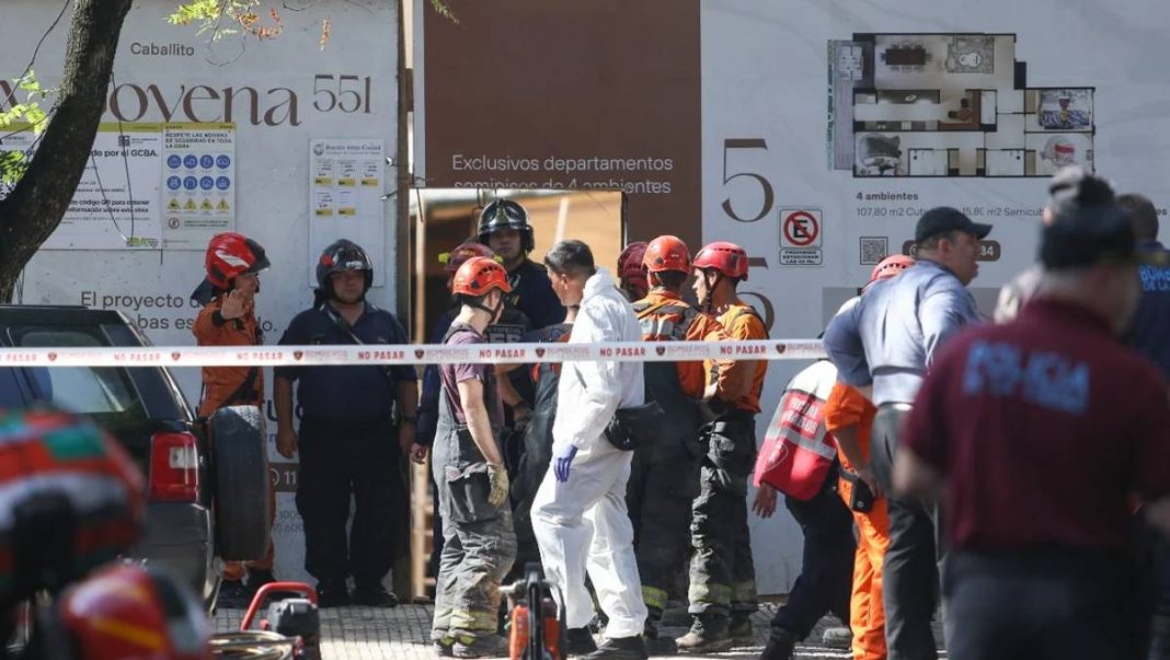 Tragedia en Buenos Aires: dos personas fallecieron tras un derrumbe en Caballito Tragedia en Buenos Aires: dos personas fallecieron tras un derrumbe en Caballito