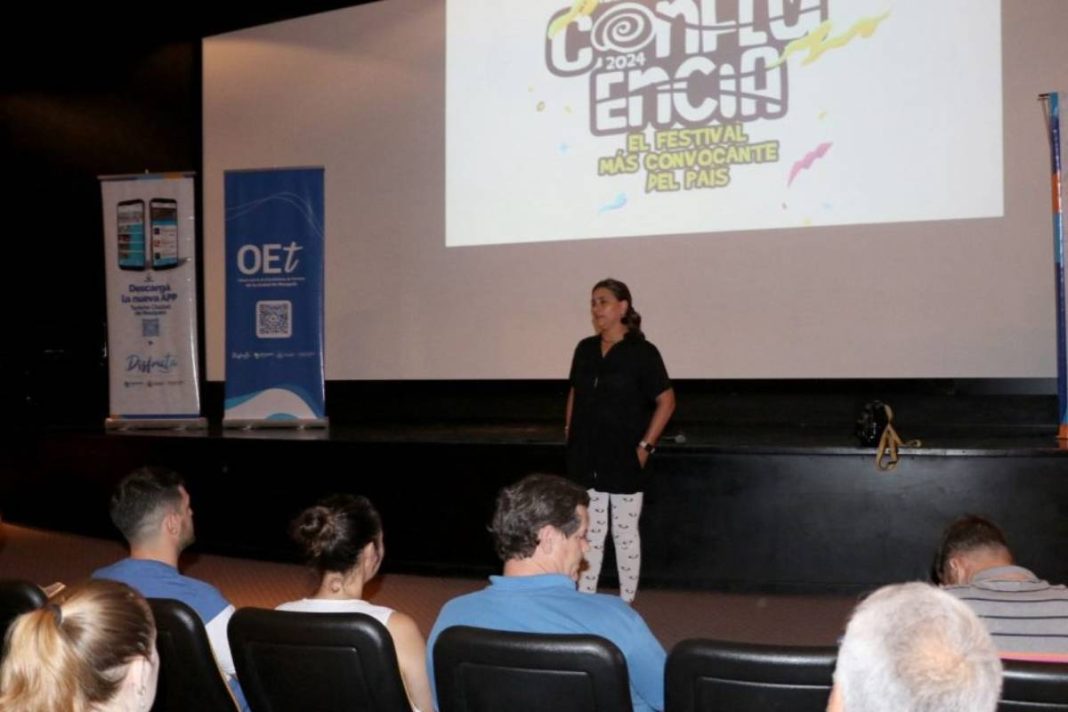 Coordinan acciones turísticas para turistas que lleguen a la Fiesta de la Confluencia Coordinan acciones turísticas para turistas que lleguen a la Fiesta de la Confluencia