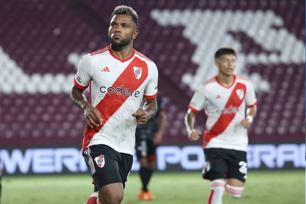 Empujado por los pibes, River le ganó 2 a 0 a Barracas Empujado por los pibes, River le ganó 2 a 0 a Barracas