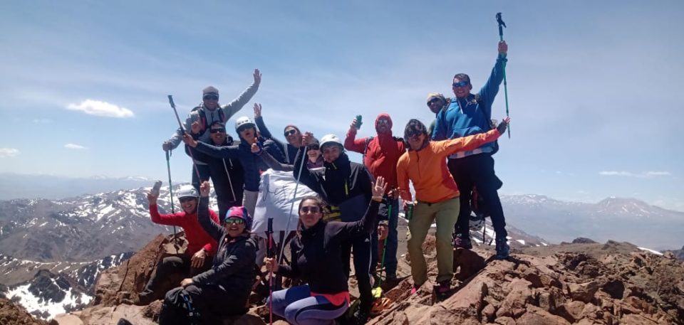 Ascenso aniversario: Huinganco celebra 60 Años con aventura en las alturas Ascenso aniversario: Huinganco celebra 60 Años con aventura en las alturas