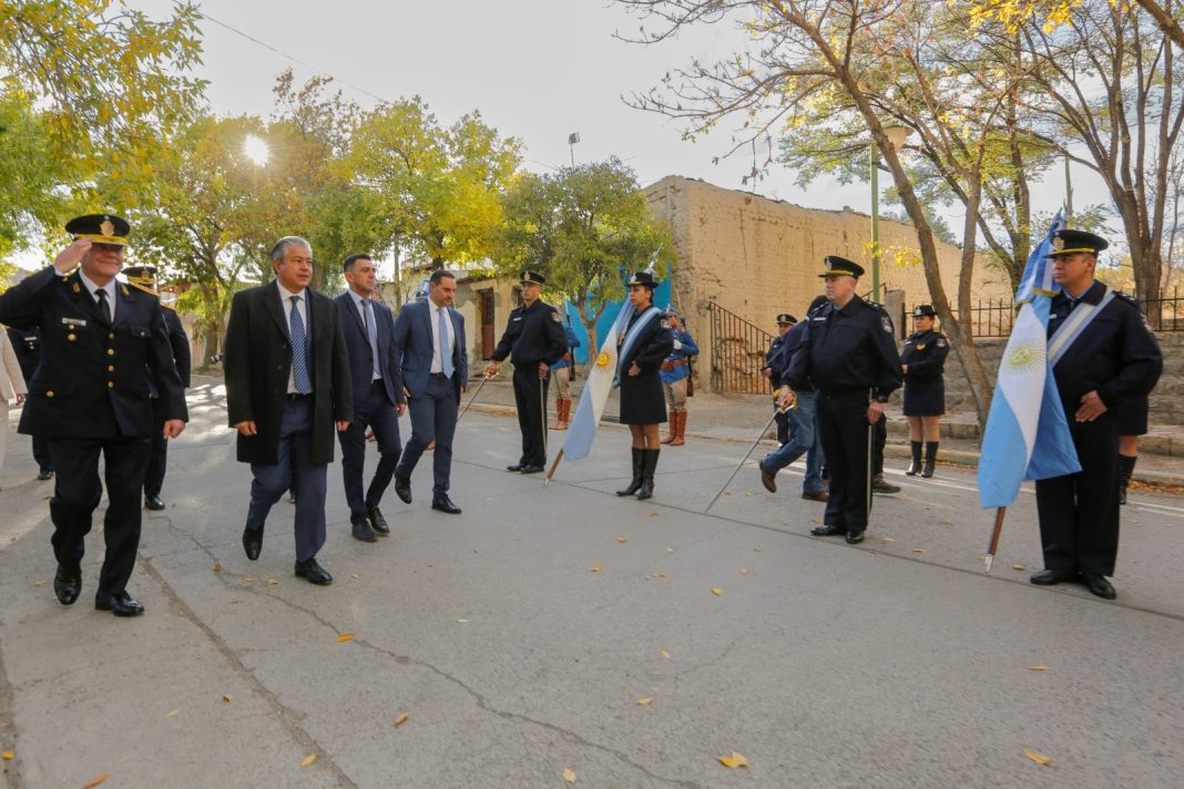 Figueroa destacó obras penitenciarias y el pago de la ropa a policías Figueroa destacó obras penitenciarias y el pago de la ropa a policías