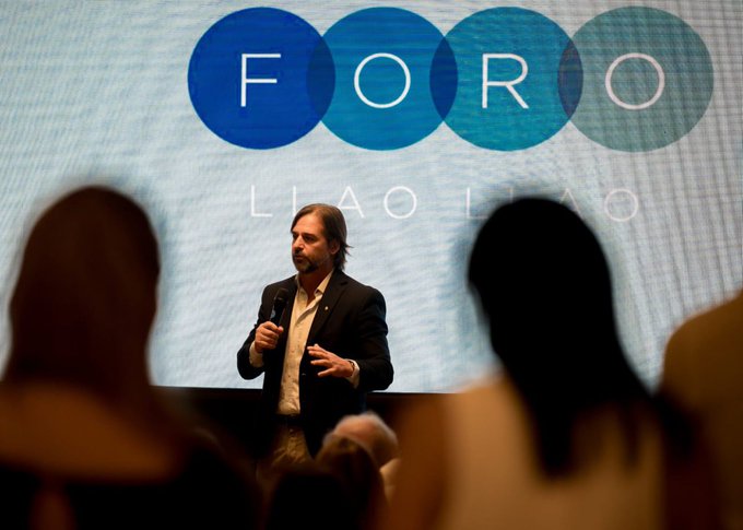 Lacalle Pou, fue la gran atracción del primer día del foro Llao Llao Lacalle Pou, fue la gran atracción del primer día del foro Llao Llao