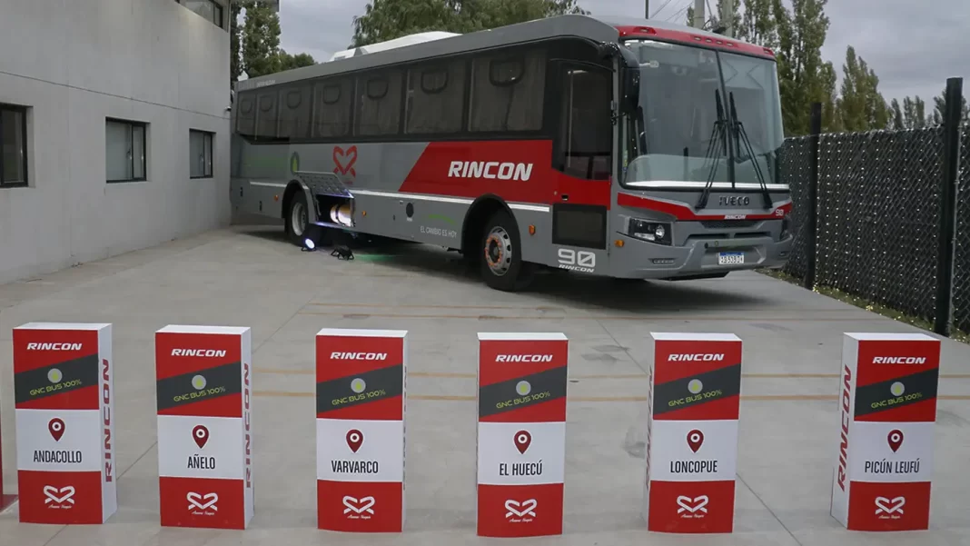 Ómnibus propulsado por GNC enlaza Neuquén y Añelo Ómnibus propulsado por GNC enlaza Neuquén y Añelo