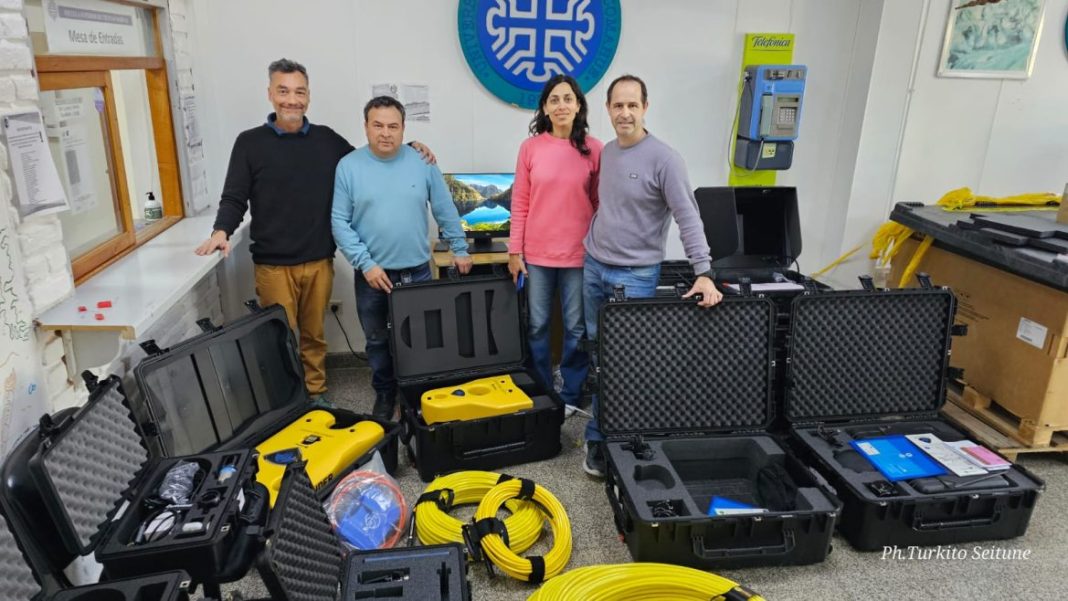 Llegó a la UNCo un robot sumergible Llegó a la UNCo un robot sumergible