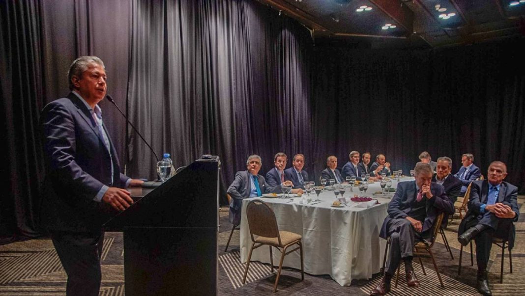 Rolando Figueroa: “Neuquén tiene un retraso de infraestructura y pedimos a las empresas que colaboren Rolando Figueroa: “Neuquén tiene un retraso de infraestructura y pedimos a las empresas que colaboren