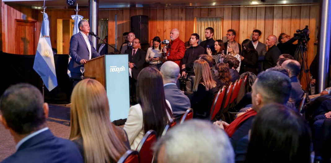 La Provincia de Neuquén presentó su nuevo plan de turismo La Provincia de Neuquén presentó su nuevo plan de turismo