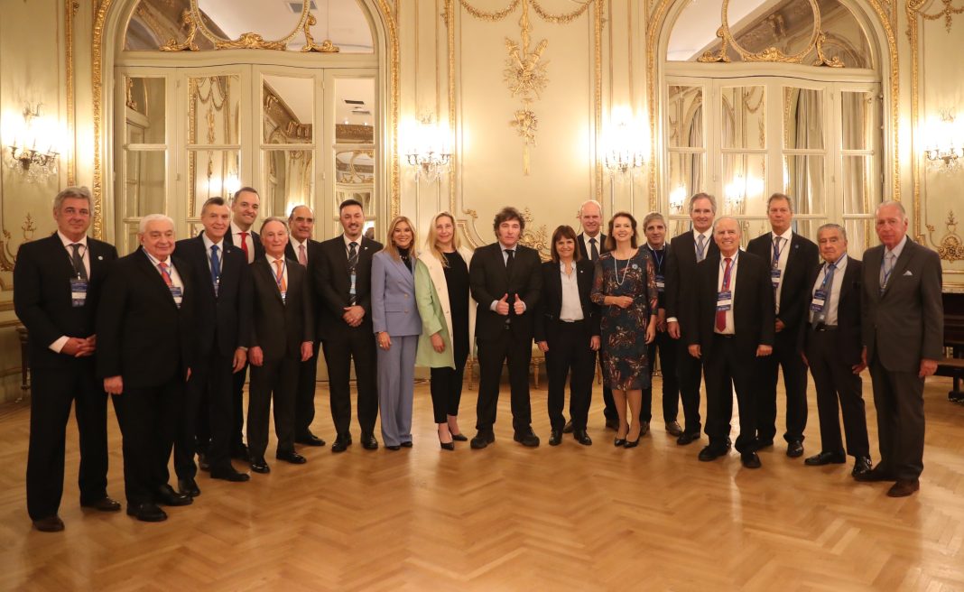 El presidente Milei rechazó el atraso cambiario apuntado por economistas El presidente Milei rechazó el atraso cambiario apuntado por economistas