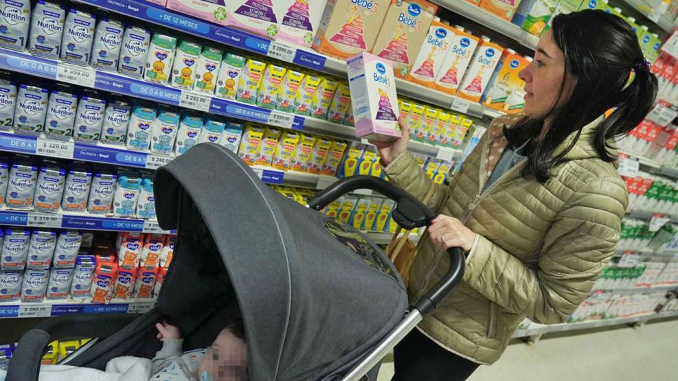 Canasta de crianza: según Indec, en abril criar a un hijo costó más de $309.000 Canasta de crianza: según Indec, en abril criar a un hijo costó más de $309.000