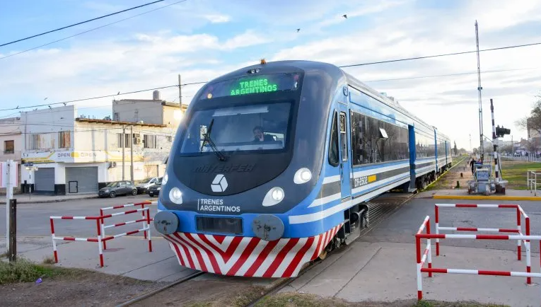 La Fraternidad reducirá la velocidad de los trenes este jueves y anunció un paro para el 4 de junio La Fraternidad reducirá la velocidad de los trenes este jueves y anunció un paro para el 4 de junio