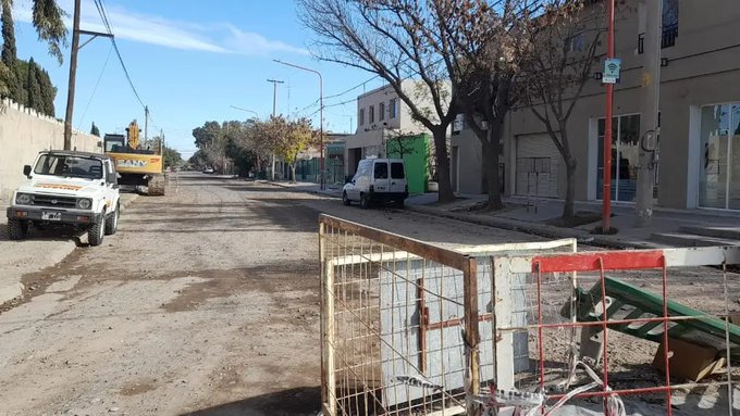 Culminó obra de recambio de colector cloacal en calle Venezuela de Cipolletti Culminó obra de recambio de colector cloacal en calle Venezuela de Cipolletti