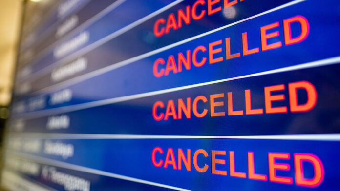 Por asambleas de ATE, este lunes podrían suspenderse vuelos en 24 aeropuertos Por asambleas de ATE, este lunes podrían suspenderse vuelos en 24 aeropuertos