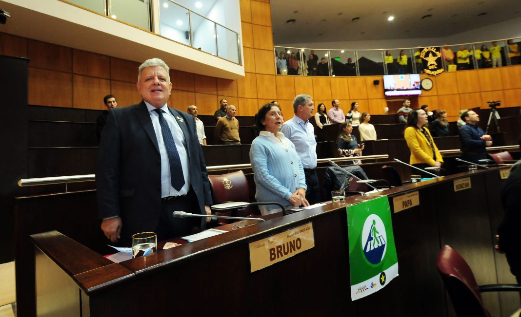 Legislatura: proponen estacionamientos para ex combatientes en supermercados y grandes comercios Legislatura: proponen estacionamientos para ex combatientes en supermercados y grandes comercios