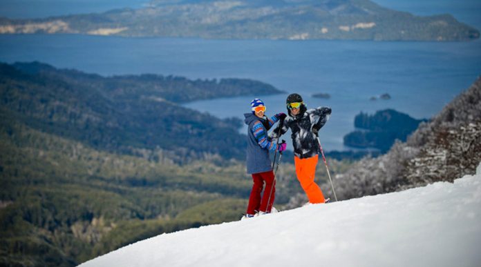 Por las fuertes nevadas, los centros de esquí adelantan la apertura de la temporada Por las fuertes nevadas, los centros de esquí adelantan la apertura de la temporada