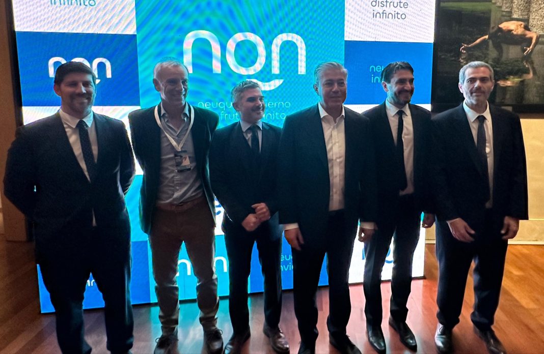 Neuquén presentó su oferta turística invernal en Buenos Aires Neuquén presentó su oferta turística invernal en Buenos Aires