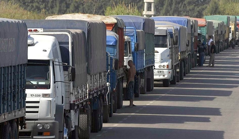 El Gobierno desreguló el transporte de cargas El Gobierno desreguló el transporte de cargas