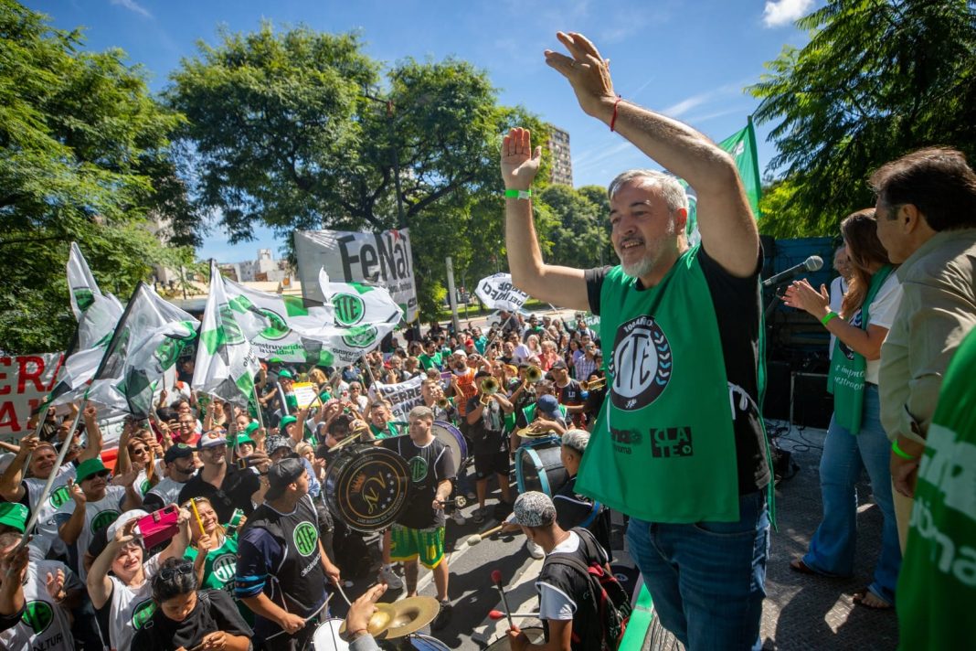 El Gobierno convocó a los gremios estatales a paritarias El Gobierno convocó a los gremios estatales a paritarias