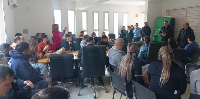 Capacitación turística a policías de Rincón de los Sauces Capacitación turística a policías de Rincón de los Sauces