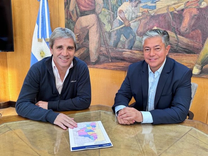 Caputo se reunió con Figueroa por el financiamiento de las obras en Neuquén Caputo se reunió con Figueroa por el financiamiento de las obras en Neuquén