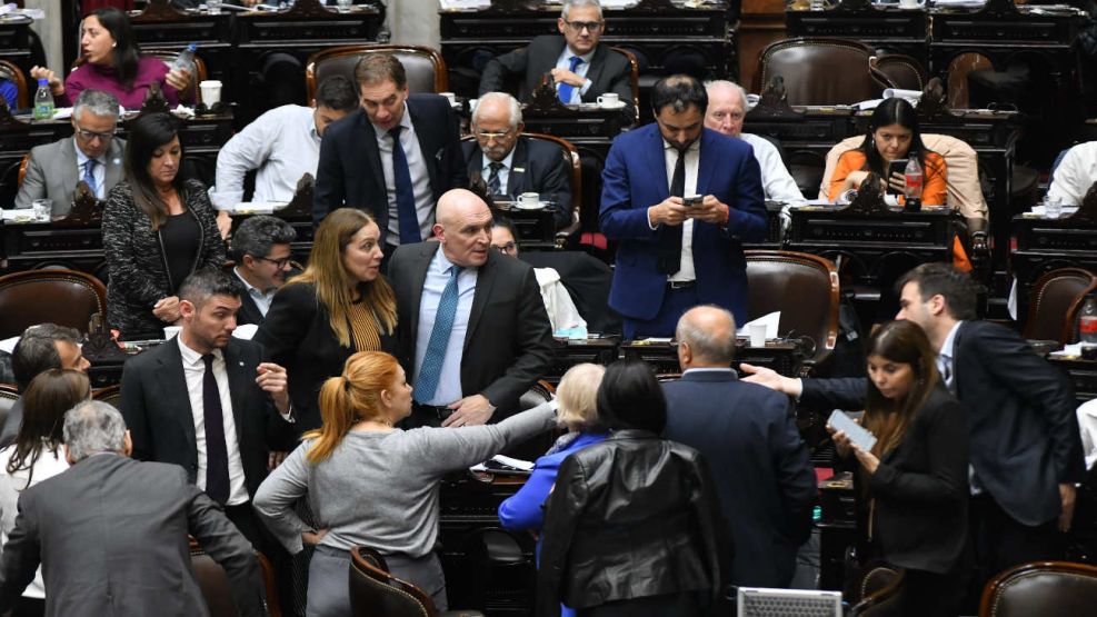 Diputados dio media sanción a la nueva fórmula de movilidad jubilatoria propuesta por la oposición Diputados dio media sanción a la nueva fórmula de movilidad jubilatoria propuesta por la oposición