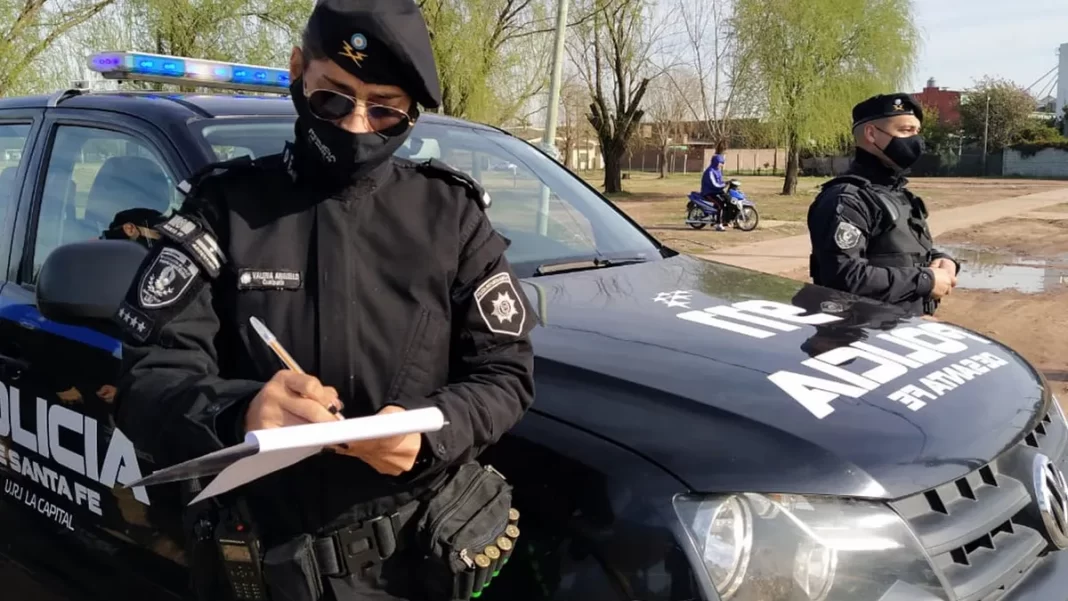 La Policía de Investigaciones de Santa Fe detuvo a 2.286 personas en seis meses La Policía de Investigaciones de Santa Fe detuvo a 2.286 personas en seis meses