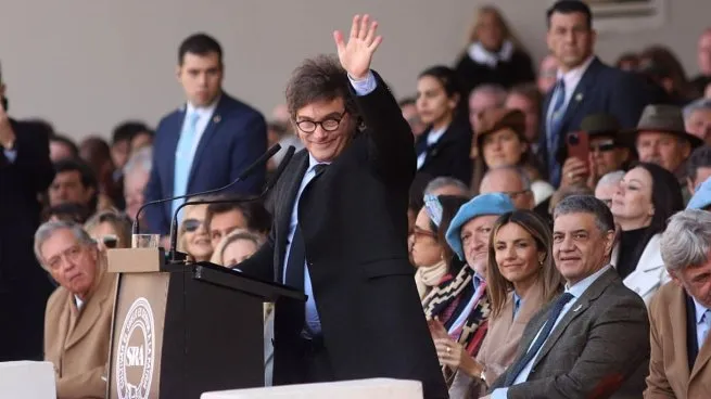 Milei en la Rural prometió bajar retenciones, pero pidió paciencia al campo Milei en la Rural prometió bajar retenciones, pero pidió paciencia al campo