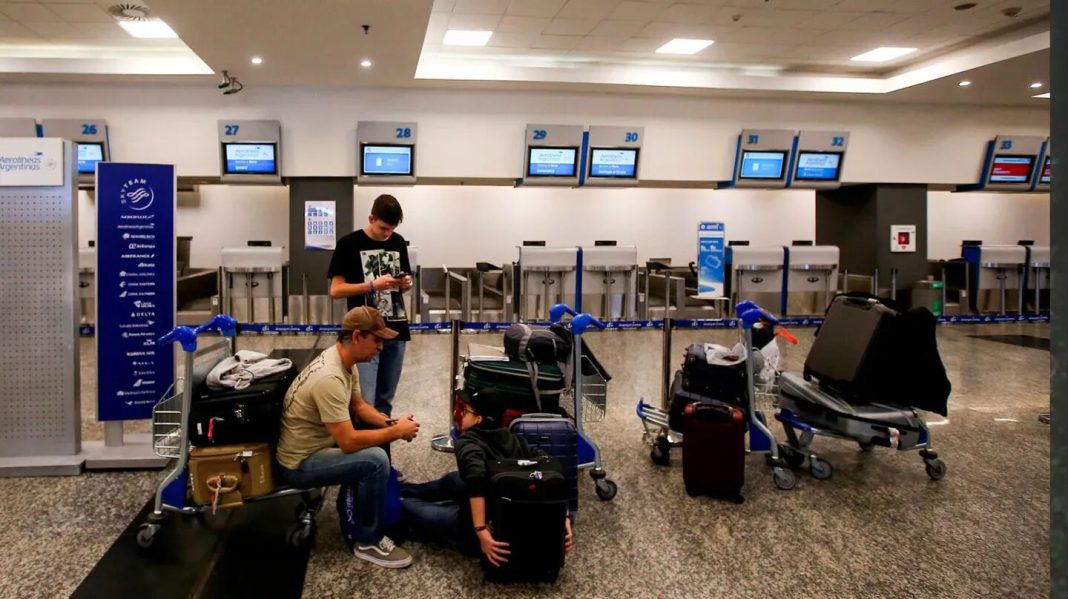 Aerolíneas Argentinas: anunciaron medidas de fuerza, cuándo será y qué pasará con los vuelos Aerolíneas Argentinas: anunciaron medidas de fuerza, cuándo será y qué pasará con los vuelos