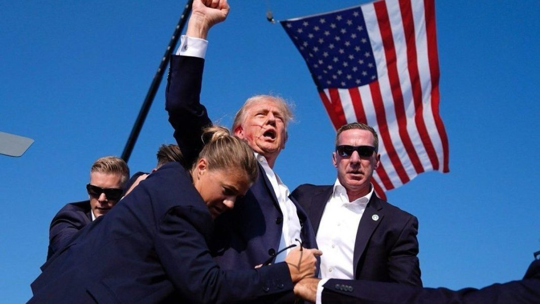 Donald Trump fue evacuado de un acto de campaña en Pensilvania tras un tiroteo Donald Trump fue evacuado de un acto de campaña en Pensilvania tras un tiroteo