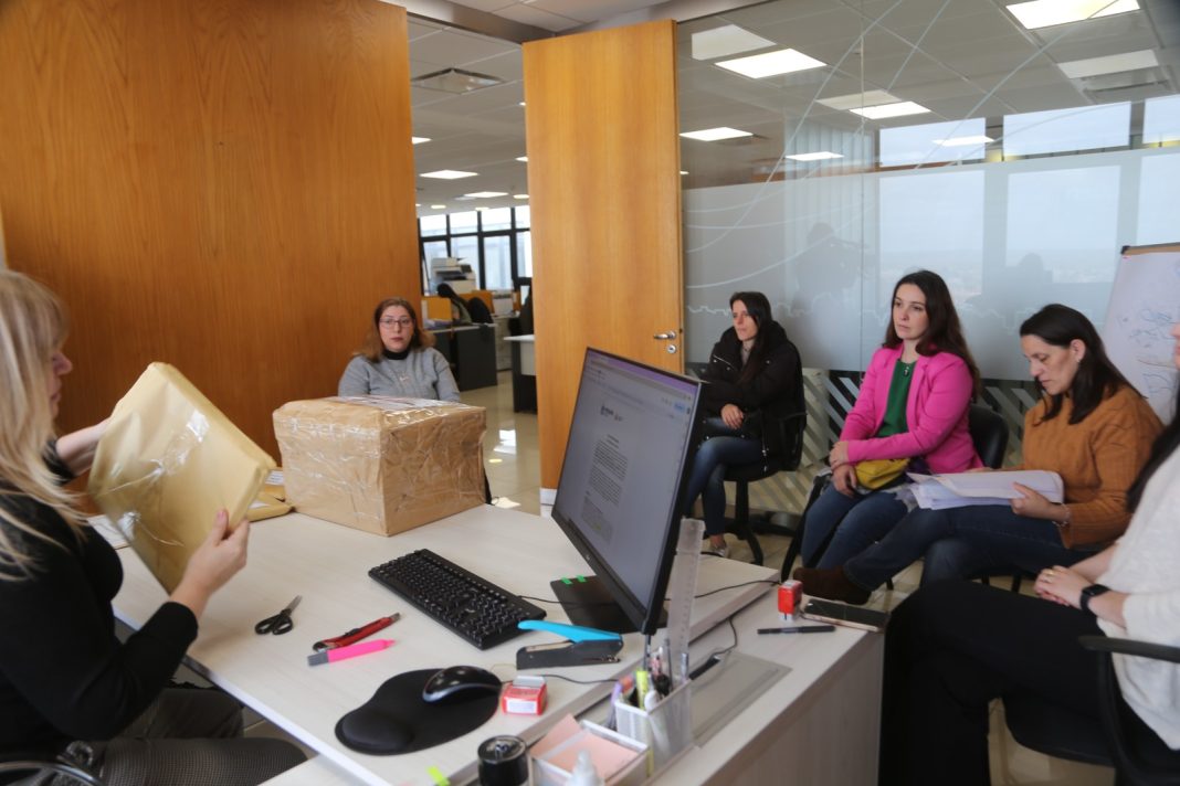 Abrieron los sobres de licitación para la obra de defensa costera sobre el río Neuquén Abrieron los sobres de licitación para la obra de defensa costera sobre el río Neuquén