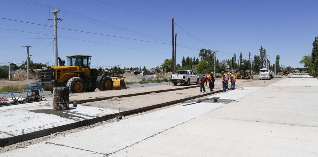 En septiembre quedará inaugurada la avenida Necochea En septiembre quedará inaugurada la avenida Necochea