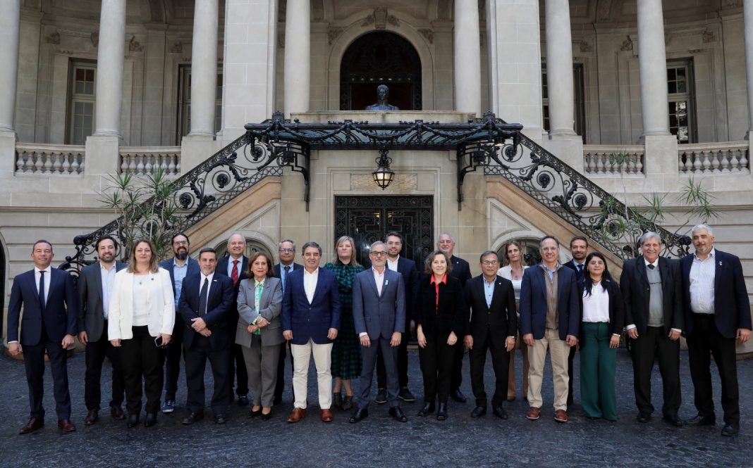 El Consejo Federal de Salud convocó a ministros de todo el país El Consejo Federal de Salud convocó a ministros de todo el país