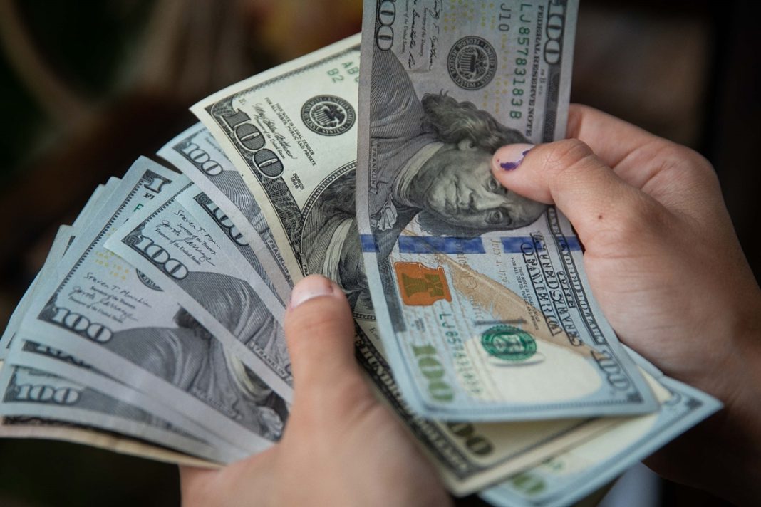 El Presupuesto 2025 proyecta un dólar oficial a $1207 y una inflación de anual de 18,3% El Presupuesto 2025 proyecta un dólar oficial a $1207 y una inflación de anual de 18,3%