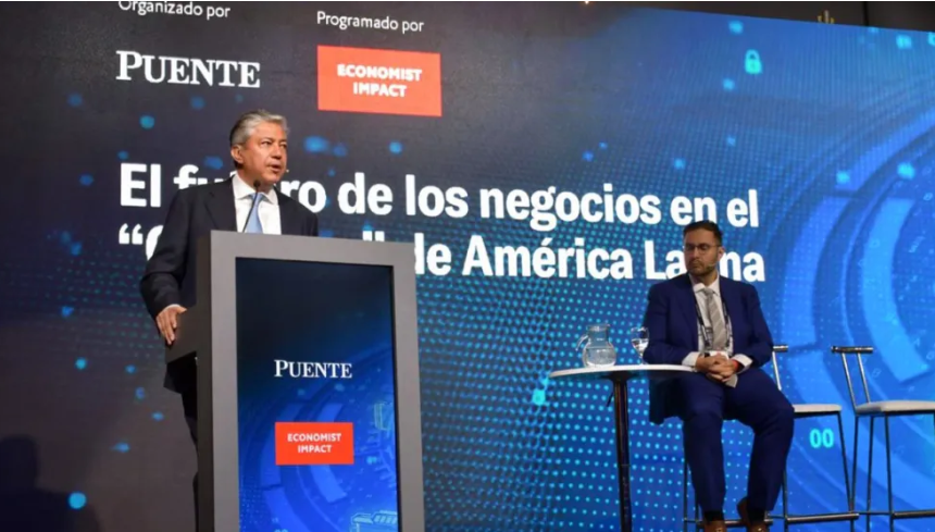 Figueroa anunció 700 millones de dólares en infraestructura Figueroa anunció 700 millones de dólares en infraestructura