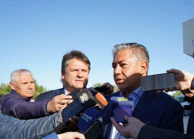 Figueroa viaja a Madrid a firmar el crédito de la CAF Figueroa viaja a Madrid a firmar el crédito de la CAF