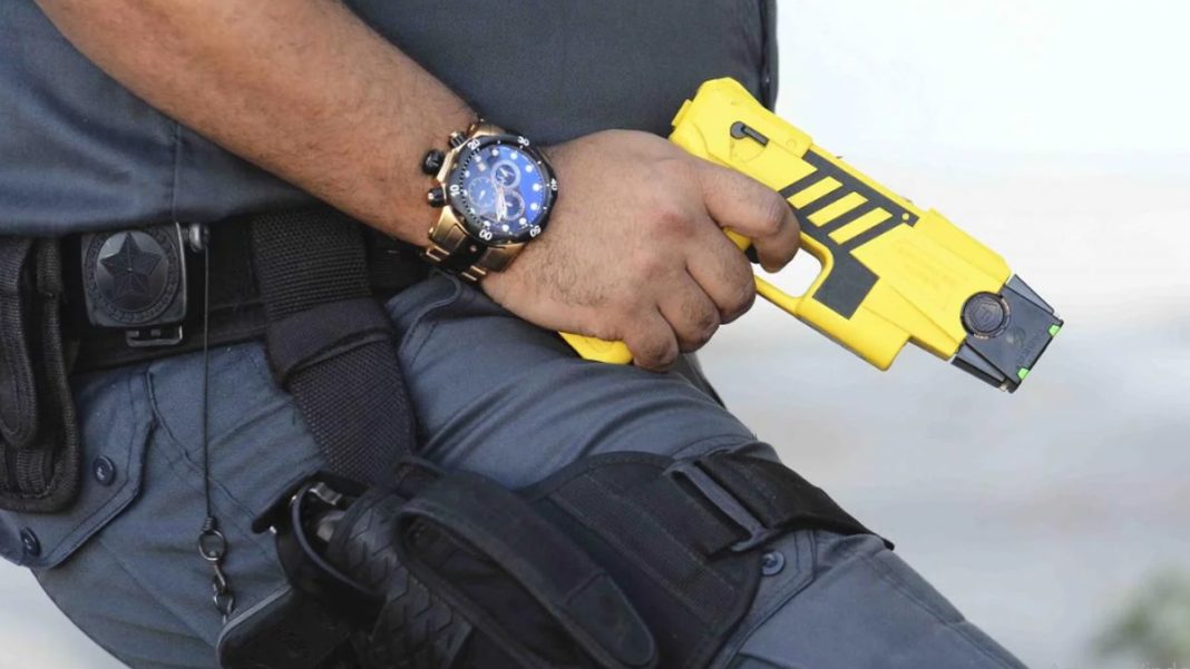 Despacho favorable para la inclusión de armas menos letales en la fuerza policial neuquina Despacho favorable para la inclusión de armas menos letales en la fuerza policial neuquina