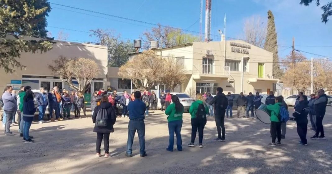 Conflicto municipal en Senillosa: acordaron bono y fondo de incentivo Conflicto municipal en Senillosa: acordaron bono y fondo de incentivo