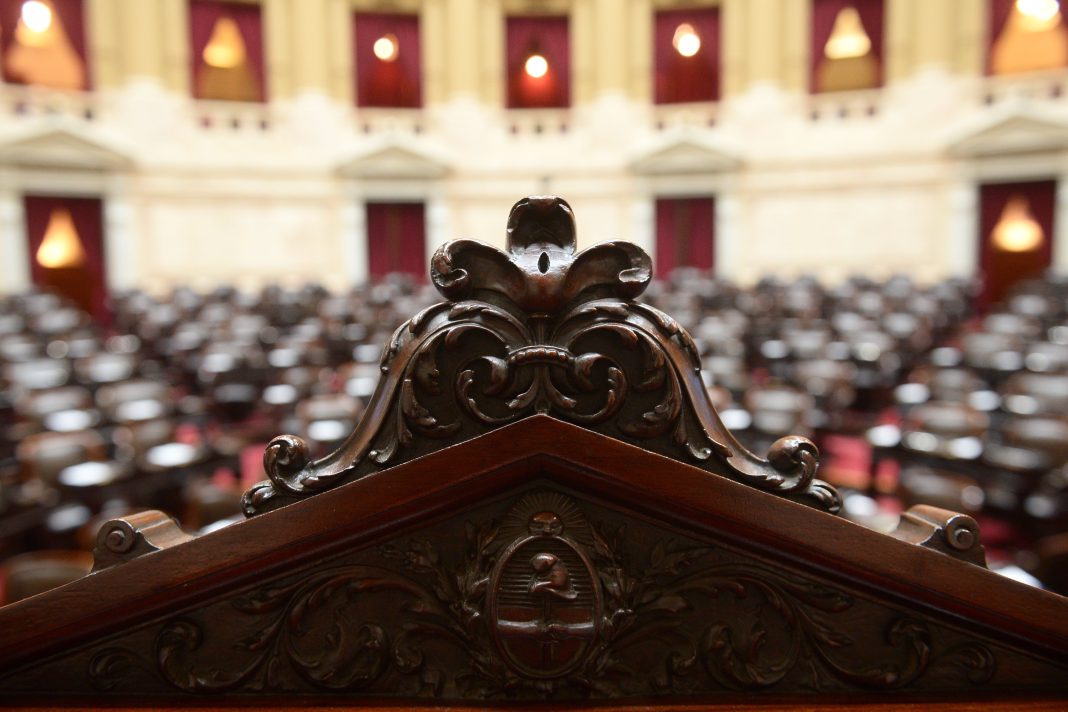 Diputados busca tratar hoy los proyectos de Ficha Limpia y Juicio en Ausencia Diputados busca tratar hoy los proyectos de Ficha Limpia y Juicio en Ausencia