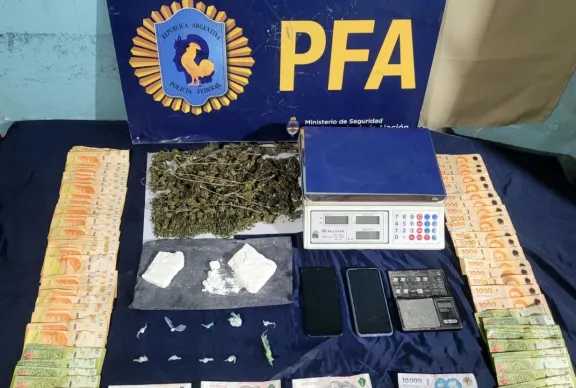 Policía Federal desarticuló una red de tráfico en Cipolletti Policía Federal desarticuló una red de tráfico en Cipolletti