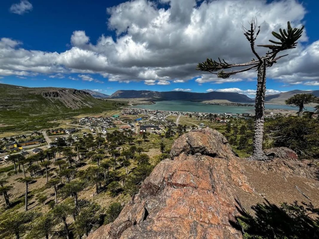 Caviahue-Copahue y la UNCo firmaron convenio por la Diplomatura en Restauración Ecocultural Caviahue-Copahue y la UNCo firmaron convenio por la Diplomatura en Restauración Ecocultural