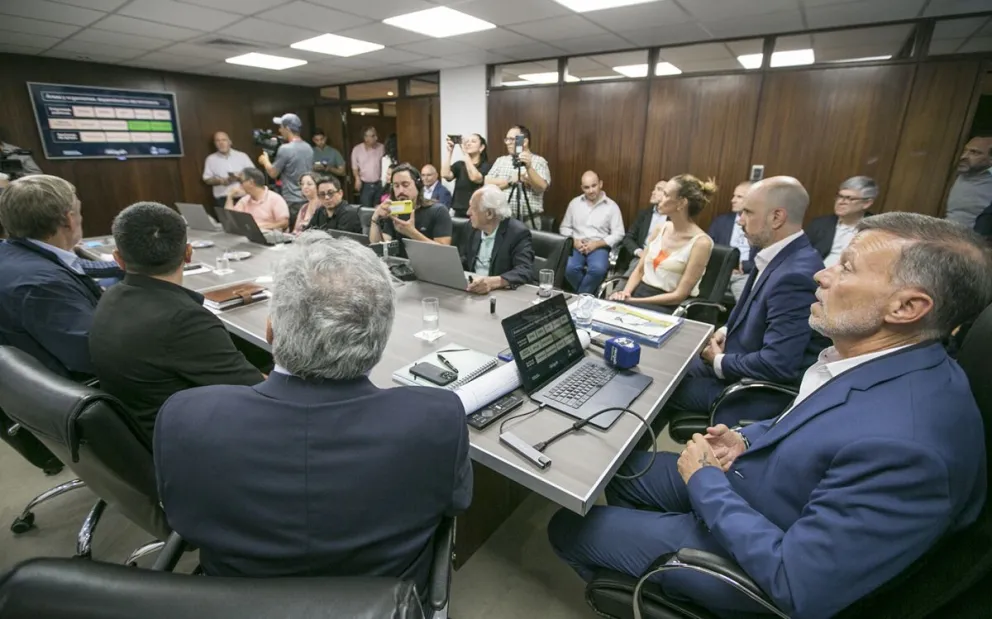 Se dio a conocer las 150 obras públicas en marcha en Neuquén Se dio a conocer las 150 obras públicas en marcha en Neuquén