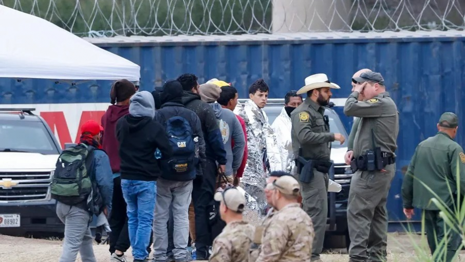 La Casa Blanca anunció el inicio de la deportación masiva de inmigrantes La Casa Blanca anunció el inicio de la deportación masiva de inmigrantes