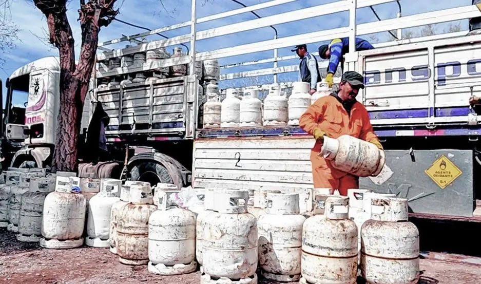 El Gobierno Provincial adquirirá 45.000 garrafas El Gobierno Provincial adquirirá 45.000 garrafas