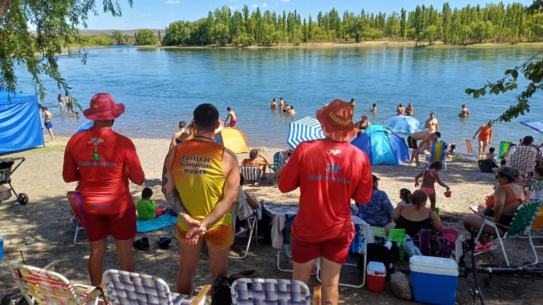 El municipio de Neuquén solicitará la conciliación obligatoria ante el reclamo de guardavidas El municipio de Neuquén solicitará la conciliación obligatoria ante el reclamo de guardavidas