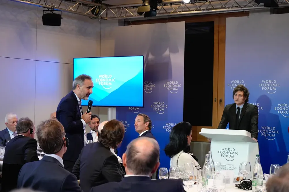 Tras exponer en Davos, Milei se reunió con CEOs en Suiza Tras exponer en Davos, Milei se reunió con CEOs en Suiza