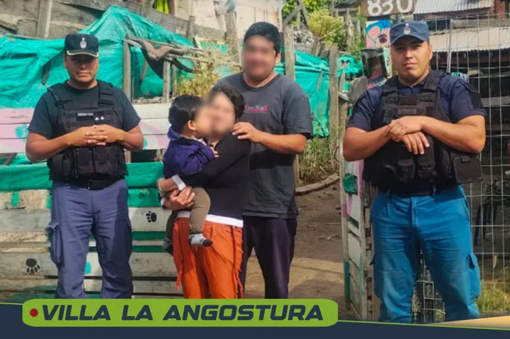 Policías salvaron la vida de un bebé en Villa La Angostura Policías salvaron la vida de un bebé en Villa La Angostura