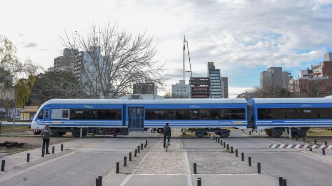 Refuerzan el servicio del Tren del Valle con una nueva formación Refuerzan el servicio del Tren del Valle con una nueva formación