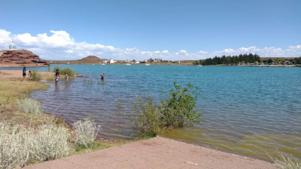 Salud recomienda medidas de prevención ante la aparición de cianobacterias Salud recomienda medidas de prevención ante la aparición de cianobacterias