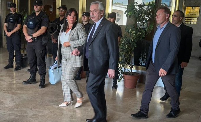 Alberto Fernández declaró en la causa por violencia de género contra Fabiola Yañez Alberto Fernández declaró en la causa por violencia de género contra Fabiola Yañez
